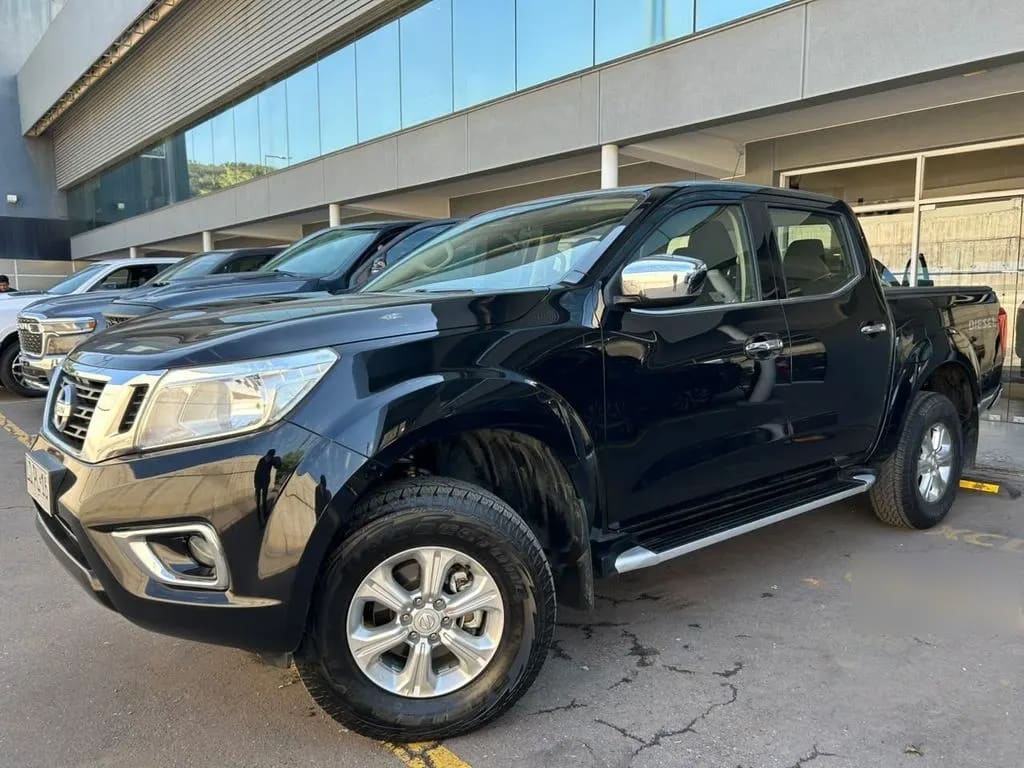 Nissan Np300 Dc Xe 2.3d Mt año 2019