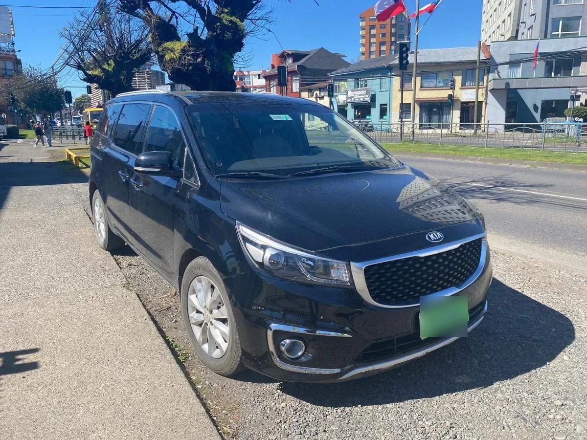Kia Grand Carnival 3.3 Ex Full 4x2 8p 6at 5p año 2017 Kia Grand Carnival 3.3 Ex Full 4x2 8p 6at 5p año 2017