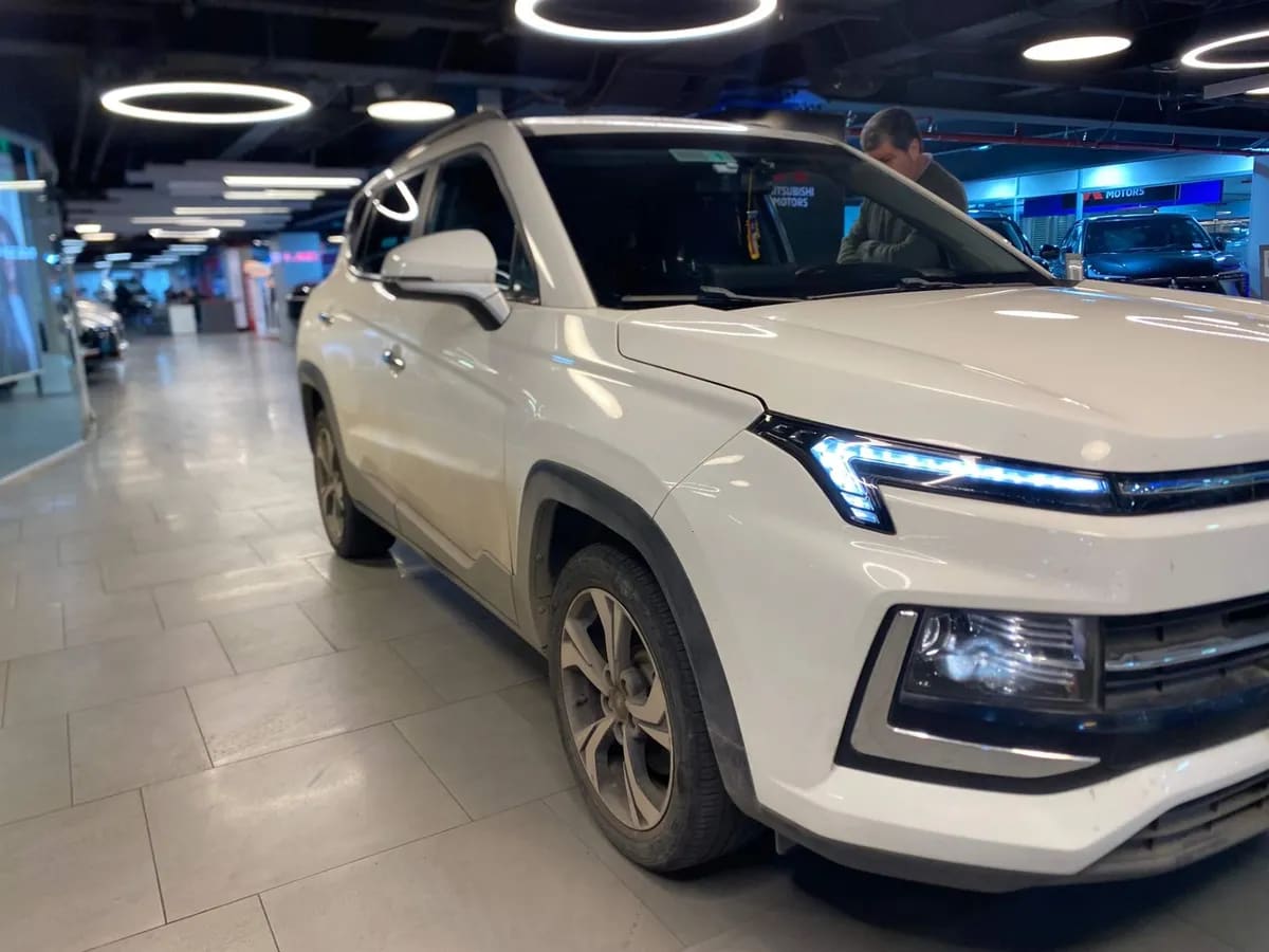 JAC Js4 1.5 Luxury 4x2 Mt 5p año 2023 JAC Js4 1.5 Luxury 4x2 Mt 5p año 2023