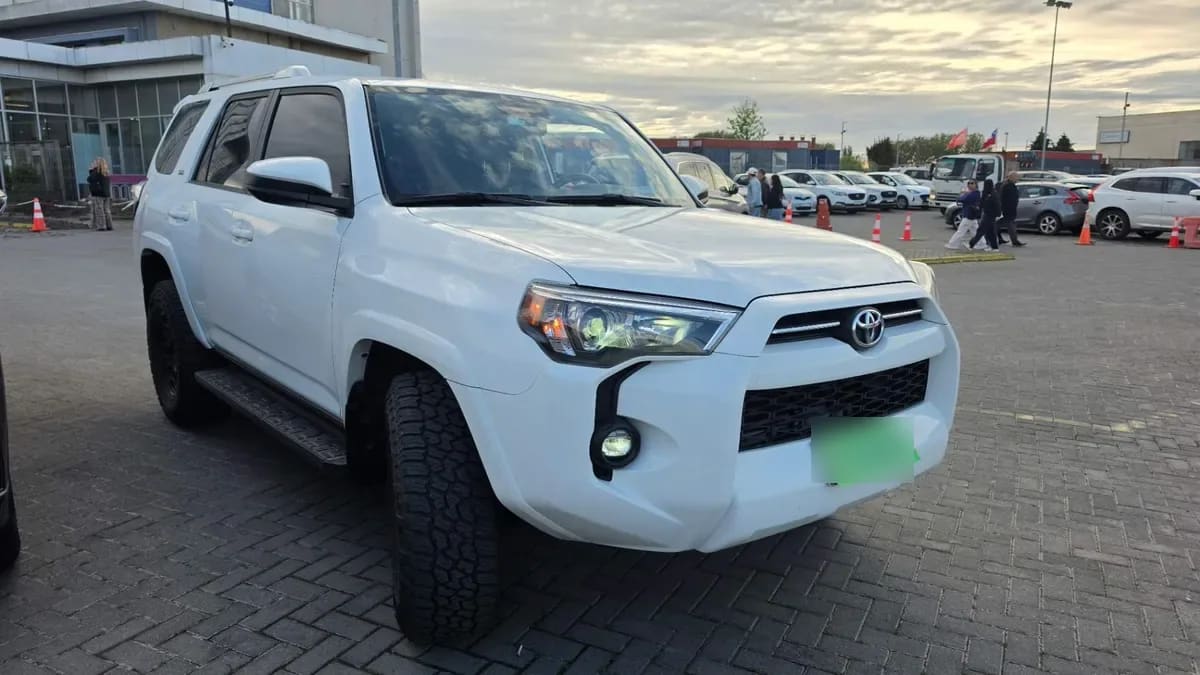 Toyota 4runner 4.0 Sr5 4x2 Control Volante Euro V At 5p año 2022 Toyota 4runner 4.0 Sr5 4x2 Control Volante Euro V At 5p año 2022