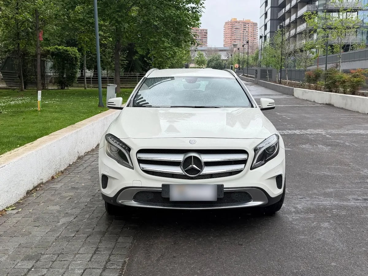 MERCEDES BENZ GLA200 año 2016 MERCEDES BENZ GLA200 año 2016