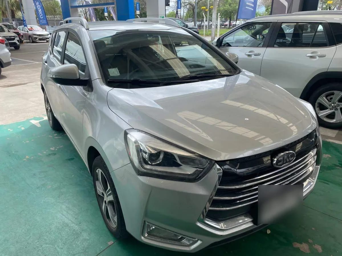 JAC Js2 1.5 Comfort 4x2 Cvt At 5p año 2023