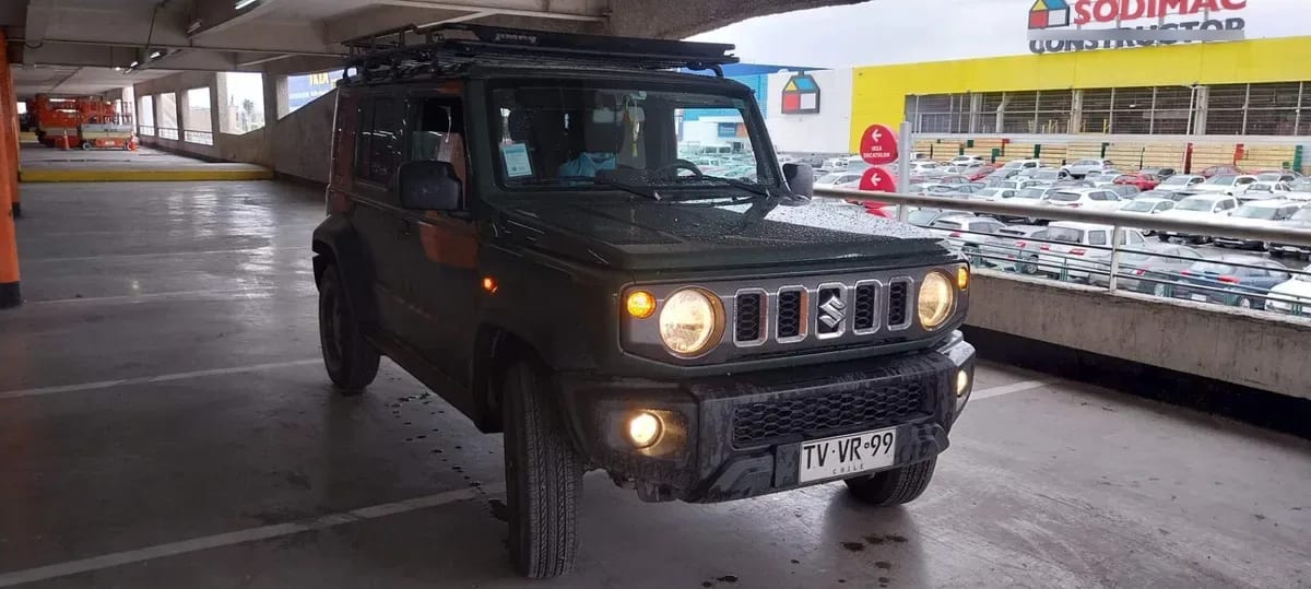 Suzuki Jimny 1.5 Gl 4x4 Mt 5p año 2025