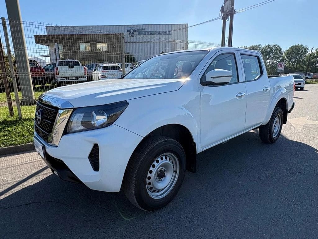 Nissan Navara Dc Se 2.3 4x2 año 2024