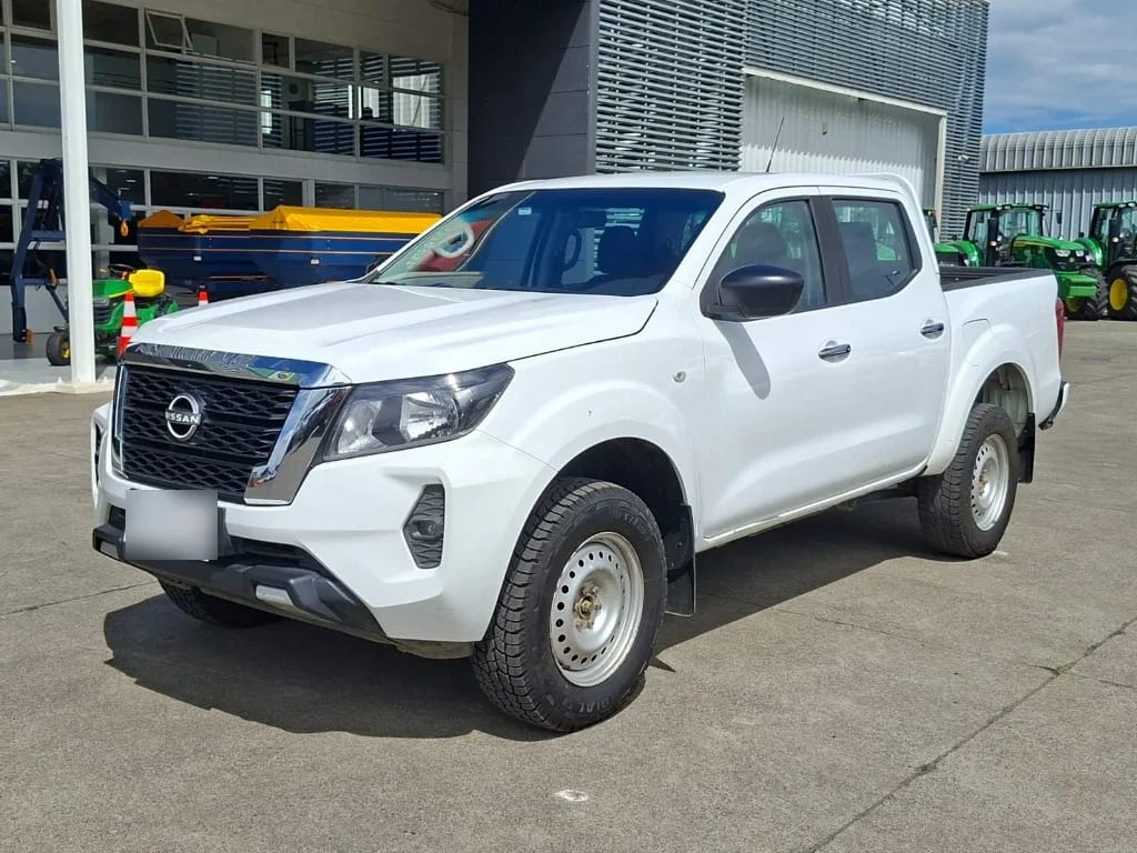 Nissan Navara Dc 4x4 2.3 Tdi Se año 2023 Nissan Navara Dc 4x4 2.3 Tdi Se año 2023