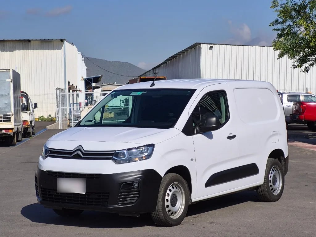 Citroen Berlingo 1.5 Bluehdi año 2024 Citroen Berlingo 1.5 Bluehdi año 2024