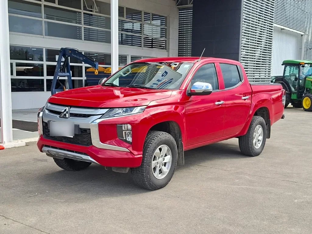Mitsubishi L200 Katana Crt 4x4 2.4 año 2022