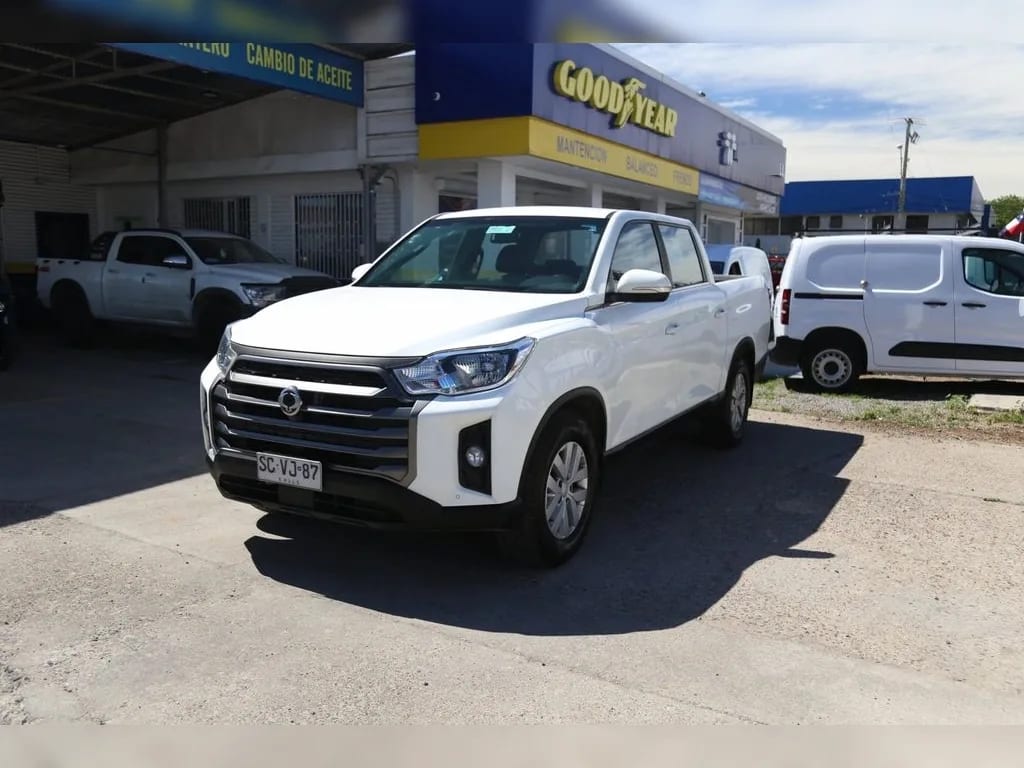 Ssangyong Grand Musso 2.2 4x2 Mt año 2022 Ssangyong Grand Musso 2.2 4x2 Mt año 2022