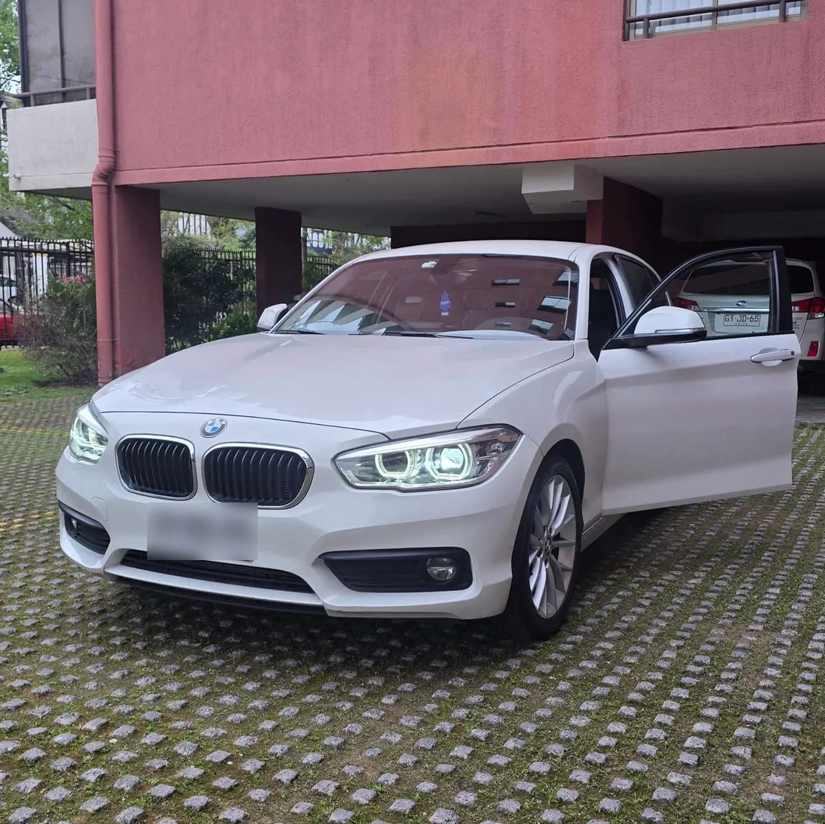 BMW 118 1.5 I 5 Puertas Lci At año 2017