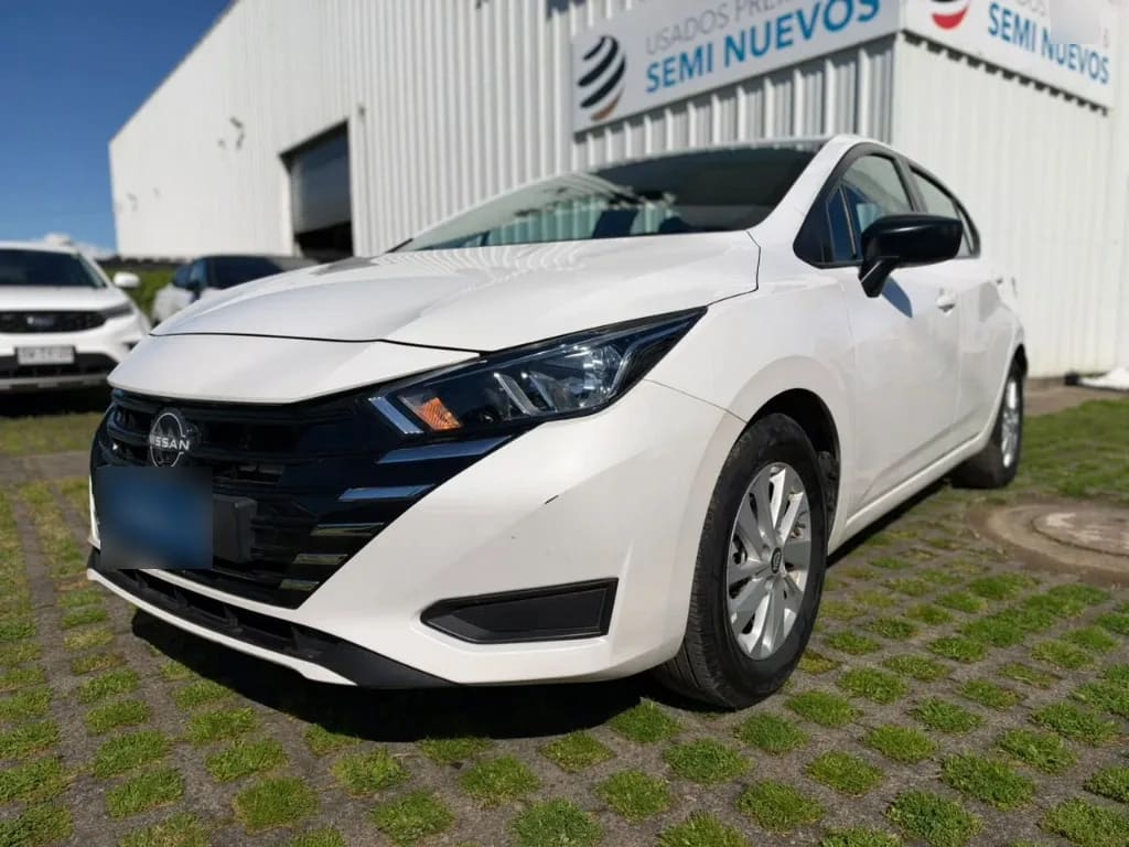 Nissan Versa 1.6 Sense 4x2 Mt 4p año 2025 Nissan Versa 1.6 Sense 4x2 Mt 4p año 2025