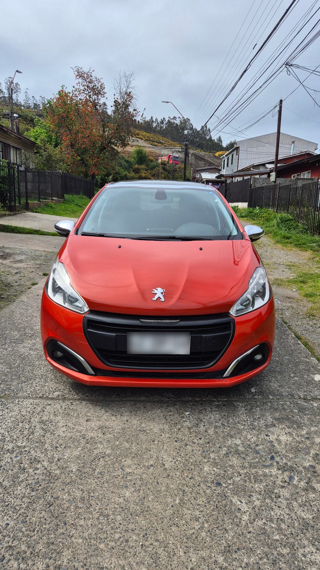 PEUGEOT 208 1.5 Allure Pack Blue Mt Diesel año 2019 PEUGEOT 208 1.5 Allure Pack Blue Mt Diesel año 2019