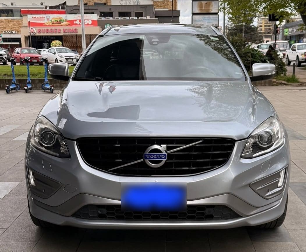 Volvo Xc60 2.5 T5 Awd R-Design At 4x4 año 2016 Volvo Xc60 2.5 T5 Awd R-Design At 4x4 año 2016