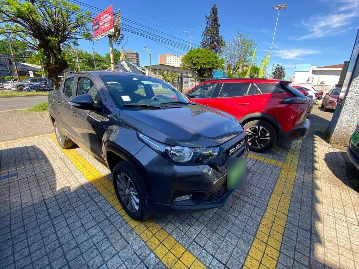 Ram 700 1.4 Bighorn 4x2 Dob. Cab. Mt 4p año 2023 Ram 700 1.4 Bighorn 4x2 Dob. Cab. Mt 4p año 2023