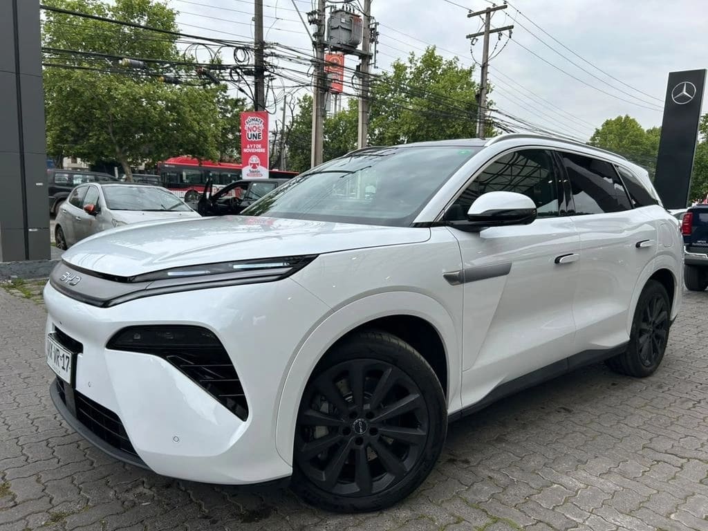 BYD Atto 8 1.5t Gs Dm-I Phev Awd At 5p año 2026 BYD Atto 8 1.5t Gs Dm-I Phev Awd At 5p año 2026