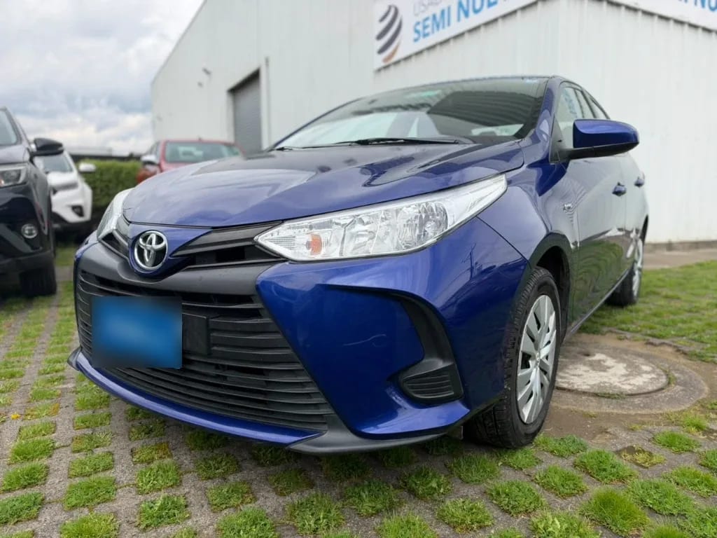 Toyota Yaris 1.5 Sedan Gli E Mt año 2022