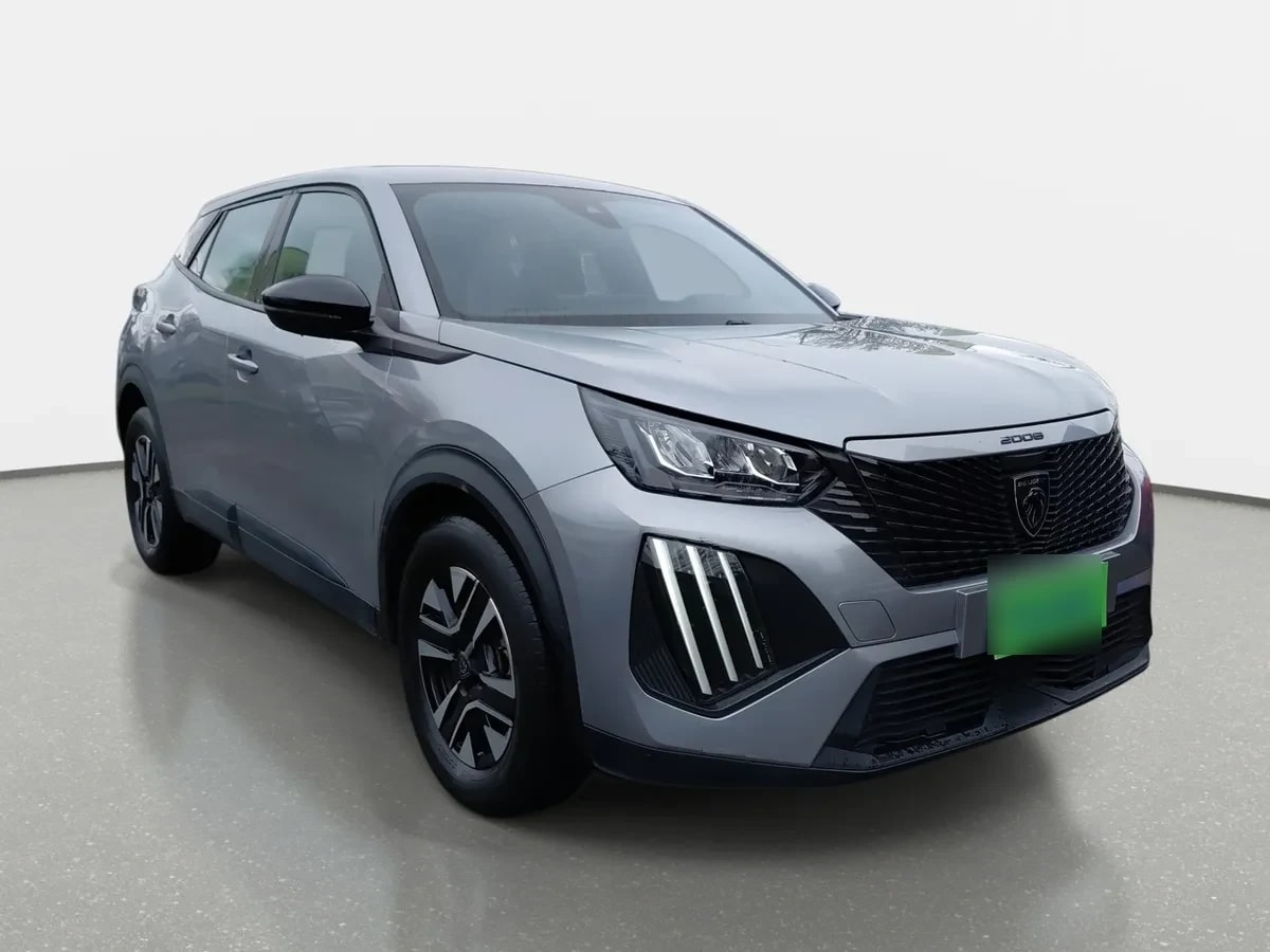 Peugeot 2008 1.2 Active Pack Puretech 130hp 4x2 Mt 5p año 2024