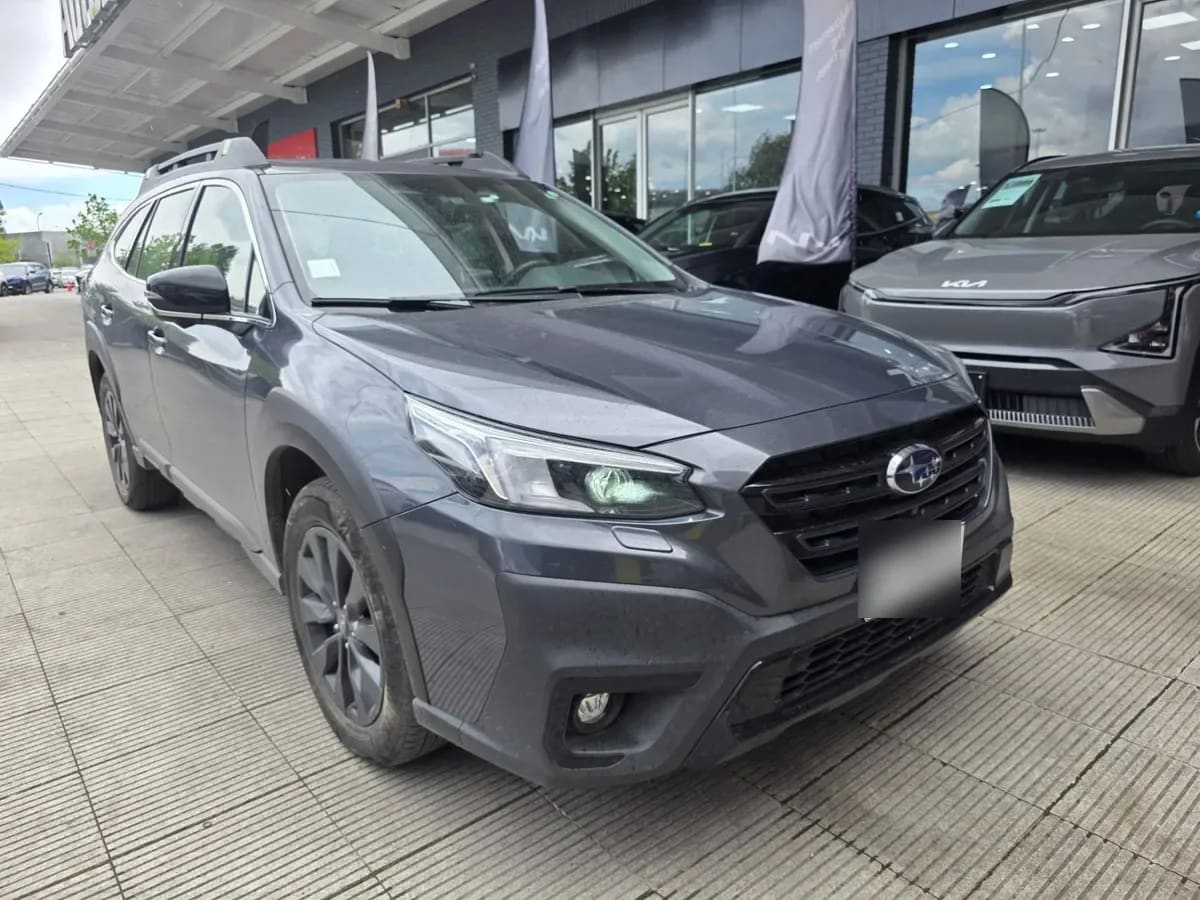 Subaru Outback 2.5i Field Edition Awd Cvt At 5p año 2023