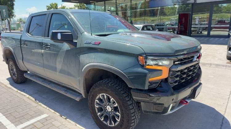 Chevrolet Silverado 6.2 Zr2 R 4x4 At 4p año 2026