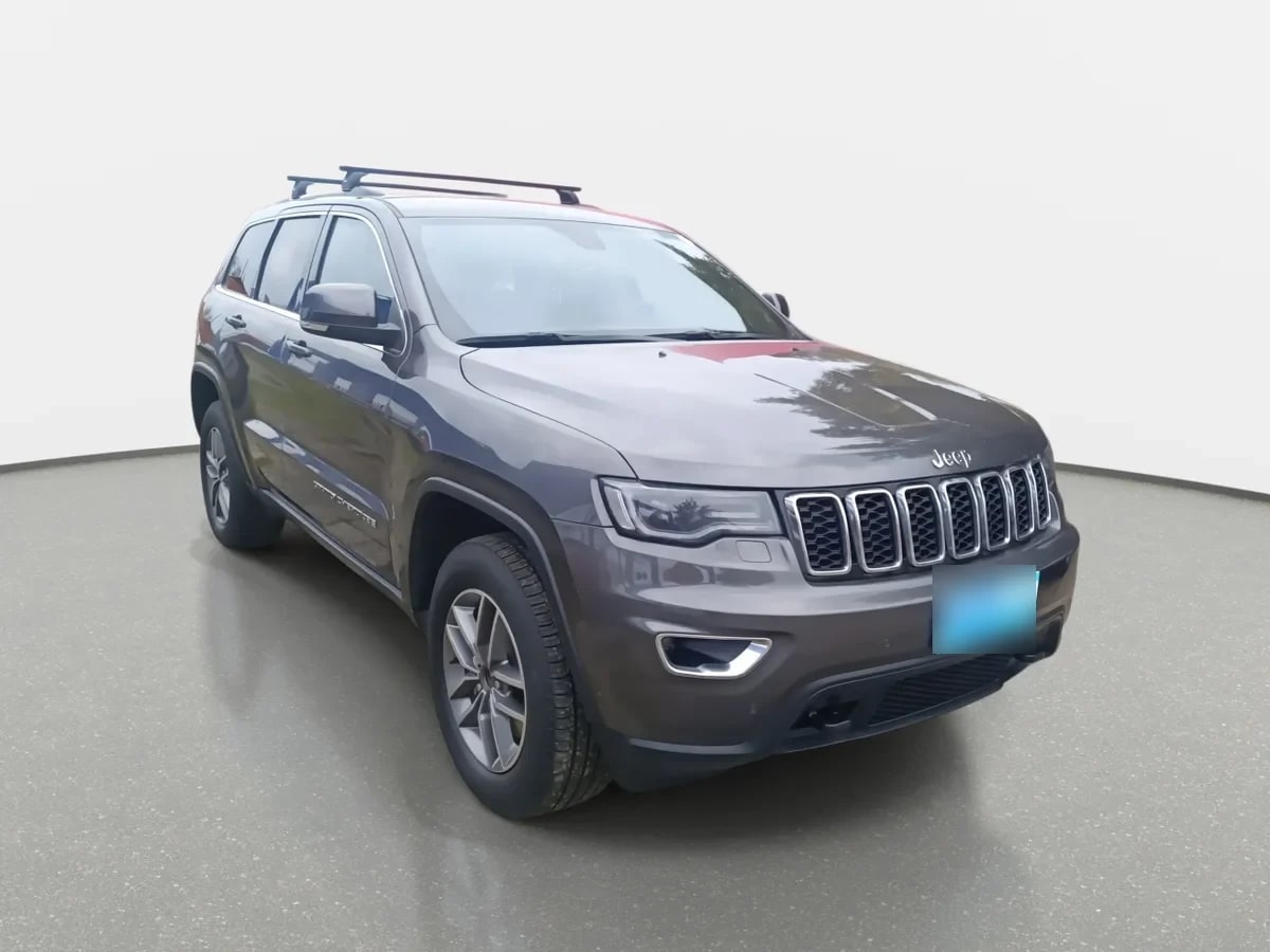 Jeep Grand Cherokee 3.6 Laredo 4x2 At 5p año 2021