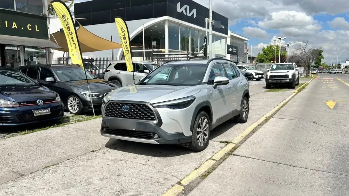 Toyota Corolla Cross 1.8 Hev Cvt año 2023