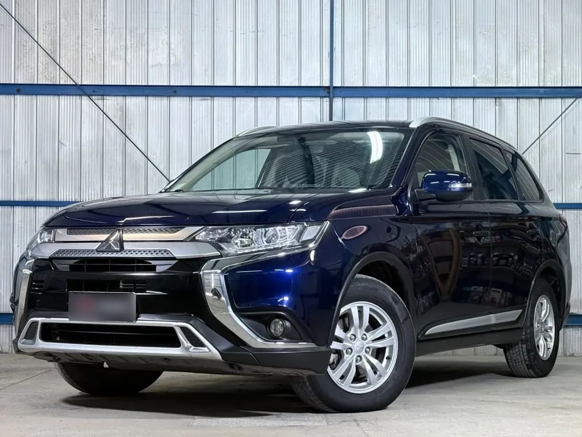 MITSUBISHI OUTLANDER año 2023 MITSUBISHI OUTLANDER año 2023