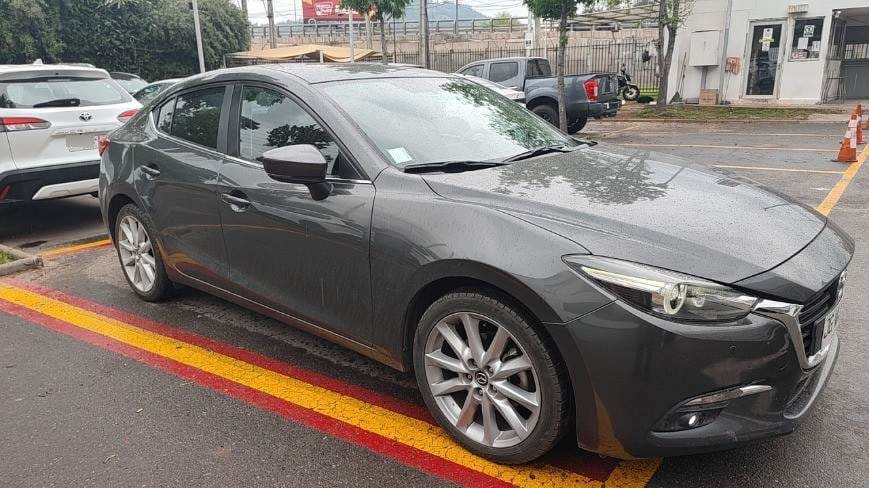 Mazda 3 2.5 Gt 4x2 Sdn Sr Audio Bose Cuero Gps 6at 4p año 2017 Mazda 3 2.5 Gt 4x2 Sdn Sr Audio Bose Cuero Gps 6at 4p año 2017