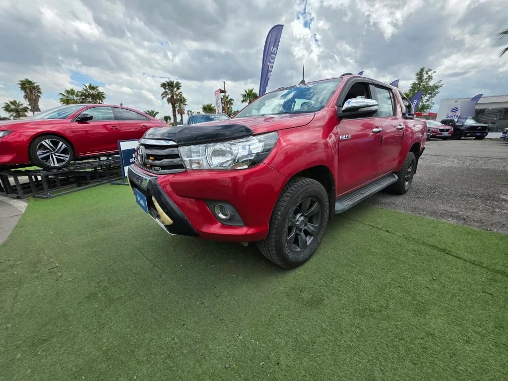 Toyota Hilux Dcab 4x2 2.4 año 2020