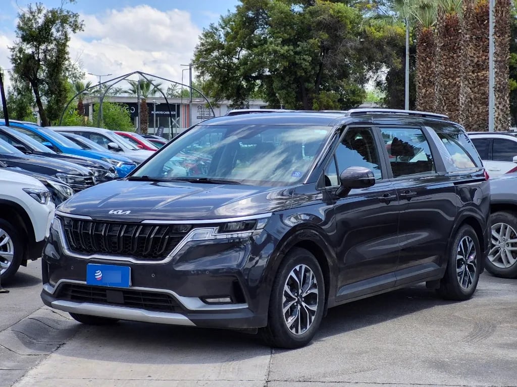 Kia Carnival Ex Dsl 2.2 Aut año 2024 Kia Carnival Ex Dsl 2.2 Aut año 2024