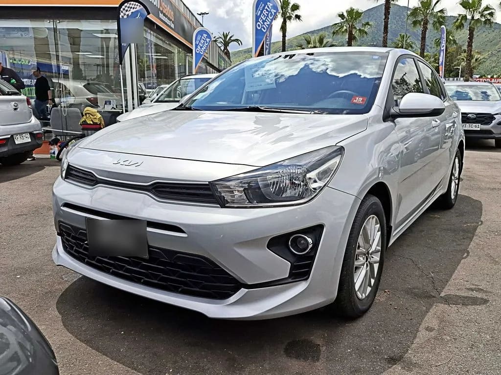 Kia Rio 4 1.4 Lx 4x2 Ri 6mt 4p año 2023 Kia Rio 4 1.4 Lx 4x2 Ri 6mt 4p año 2023