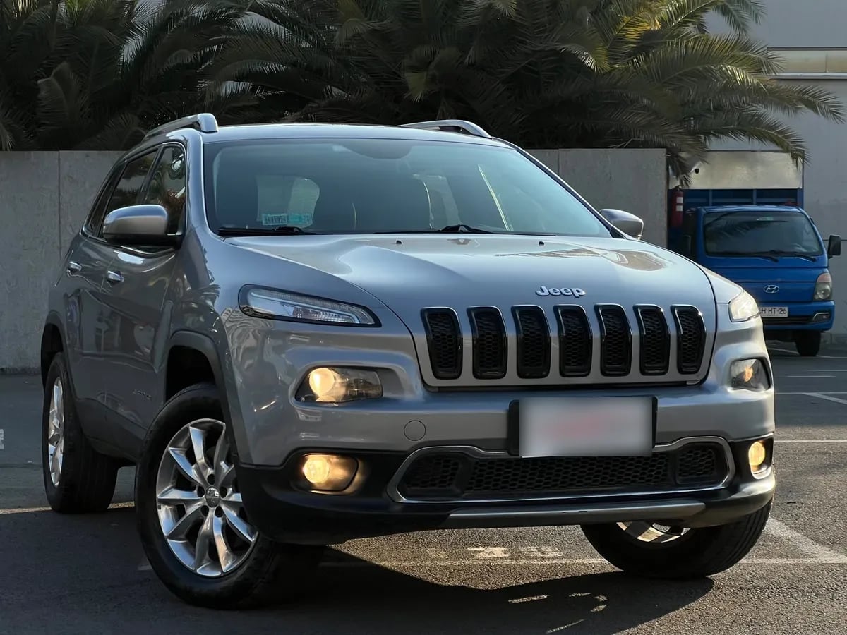Jeep Cherokee Limited 3.2 año 2015