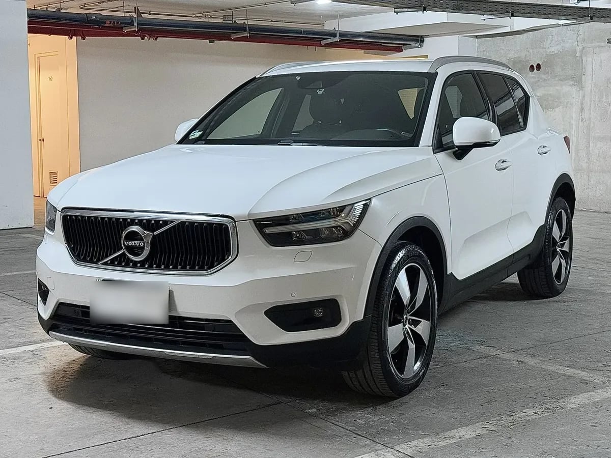 Volvo Xc40 D4 Momentum 2.0 año 2018 Volvo Xc40 D4 Momentum 2.0 año 2018