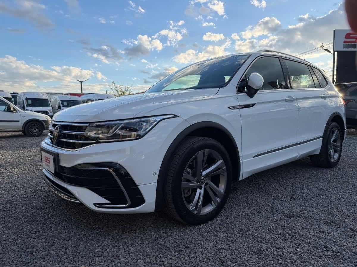 Volkswagen Tiguan 2.0 Tsi R-Line año 2025 Volkswagen Tiguan 2.0 Tsi R-Line año 2025