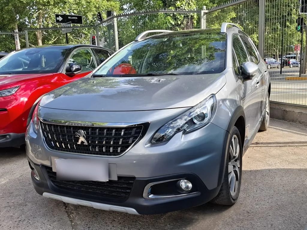 Peugeot 2008 1.5 Allure Bluehdi Diesel 4x2 120 At 5p año 2020