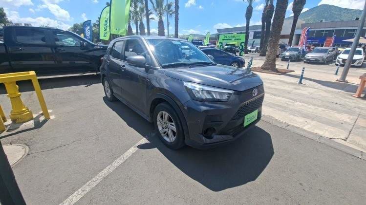 Toyota Raize 1.2 E 4x2 Mt 5p año 2022 Toyota Raize 1.2 E 4x2 Mt 5p año 2022