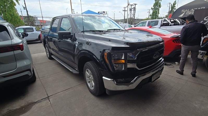 Ford F-150 3.3 Xlt Cc Dob. Cab. 4x2 At 4p año 2024