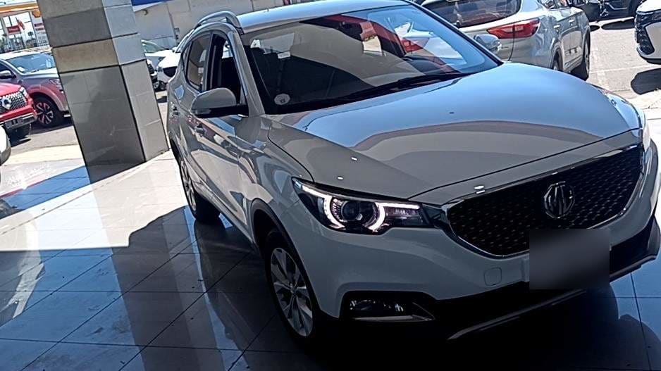 MG Mg Zs 1.5 Std 4x2 Mt 5p año 2024