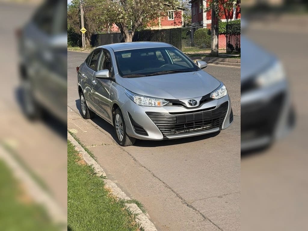 Toyota Yaris 1.5 Gli 4x2 E Mt 4p año 2019 Toyota Yaris 1.5 Gli 4x2 E Mt 4p año 2019