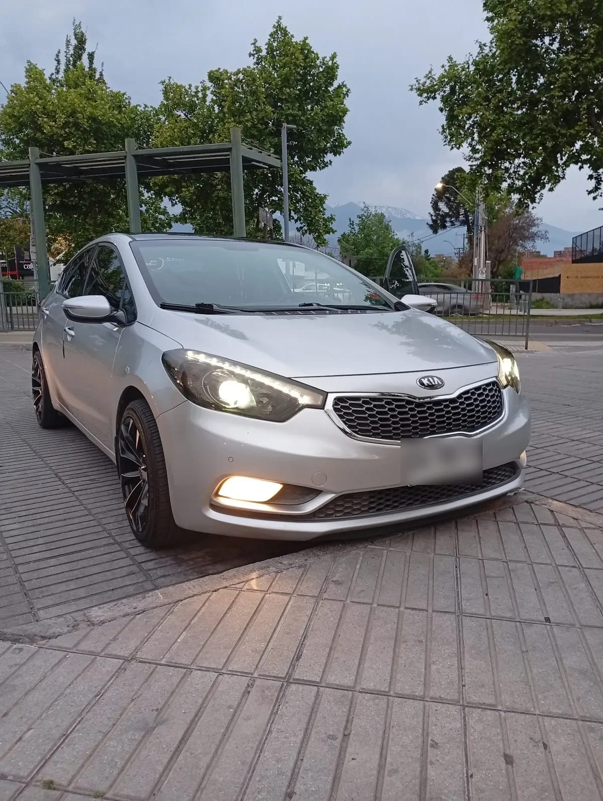 KIA MOTORS CERATO 1.6 Ex Dh Ab Mt año 2015 KIA MOTORS CERATO 1.6 Ex Dh Ab Mt año 2015