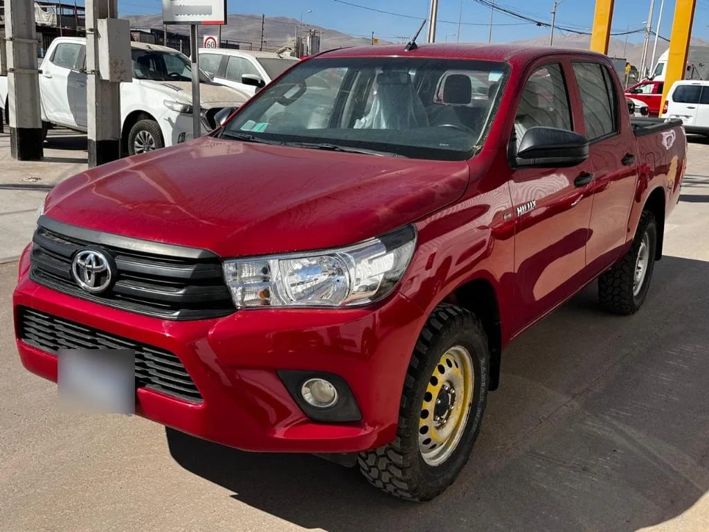 Toyota Hilux Dc 4x4 2.4 D Dx Mt año 2023 Toyota Hilux Dc 4x4 2.4 D Dx Mt año 2023