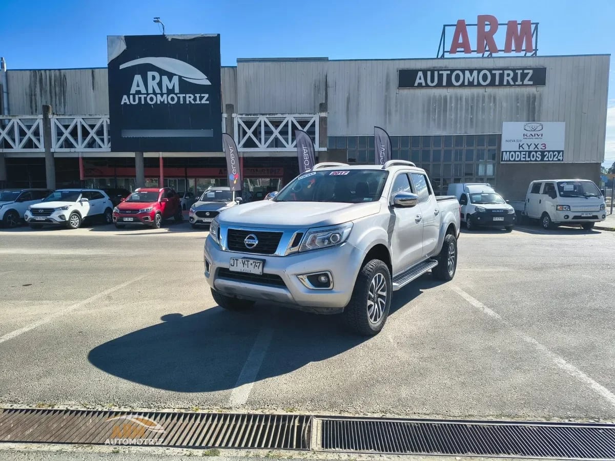 Nissan Np300 2.3 4x4 año 2017 Nissan Np300 2.3 4x4 año 2017