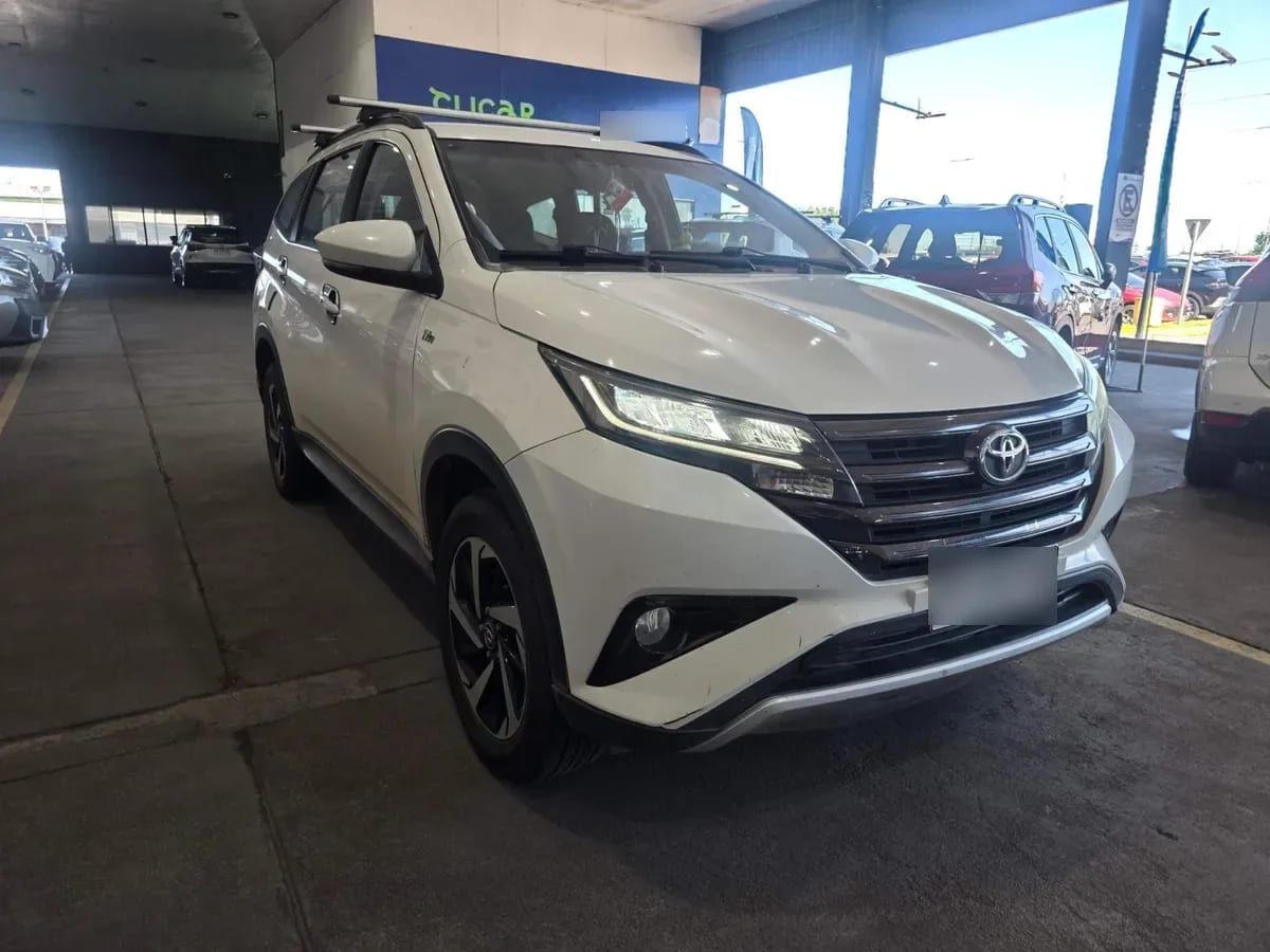 Toyota Rush 1.5 Xei 4x2 At 5p año 2021 Toyota Rush 1.5 Xei 4x2 At 5p año 2021