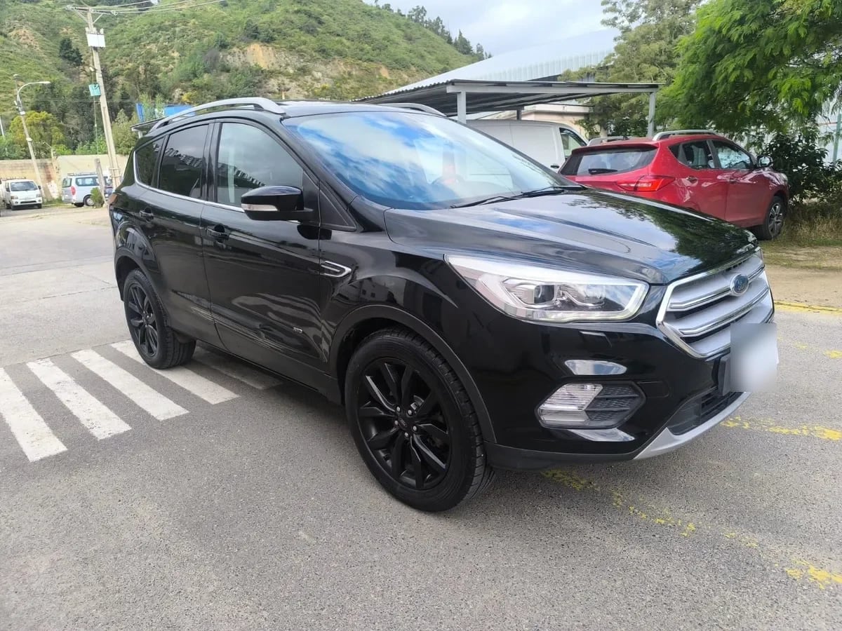 FORD ESCAPE 2.0 Titanium Ecoboost At 4x4 año 2019 FORD ESCAPE 2.0 Titanium Ecoboost At 4x4 año 2019