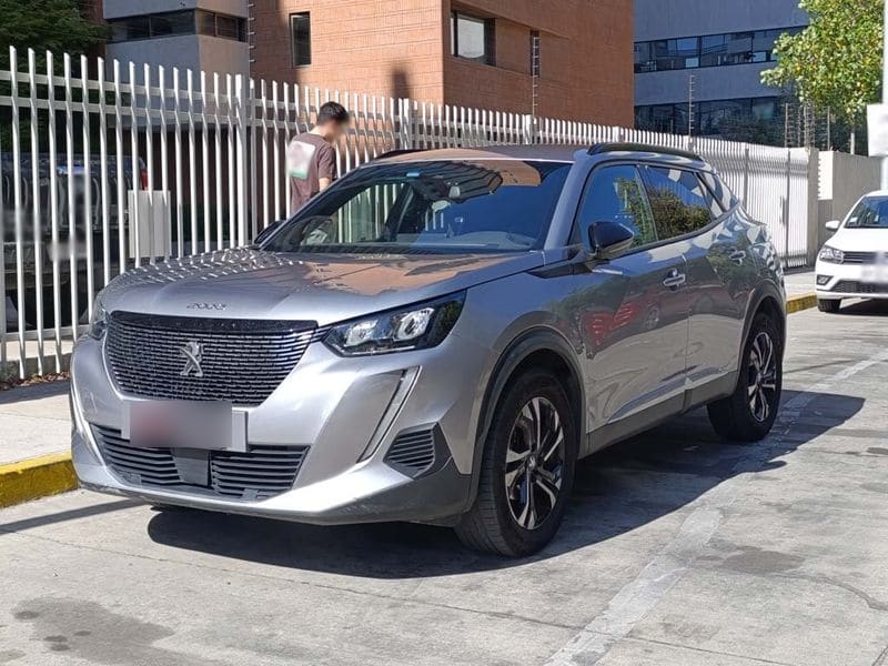 Peugeot 2008 Puretech 130 Eat8 1.2 Aut año 2023