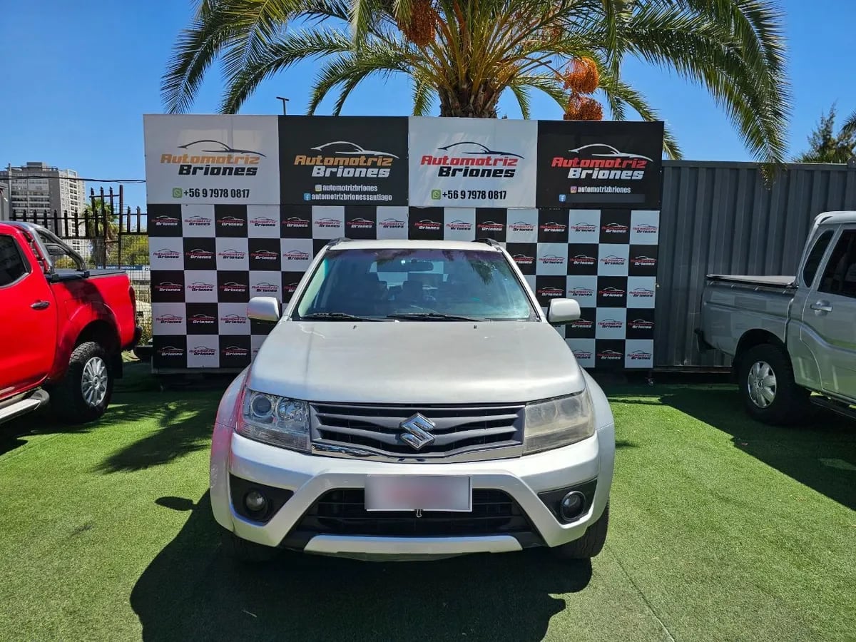 Suzuki Grand Nomade Glx 2.4cc año 2018 Suzuki Grand Nomade Glx 2.4cc año 2018