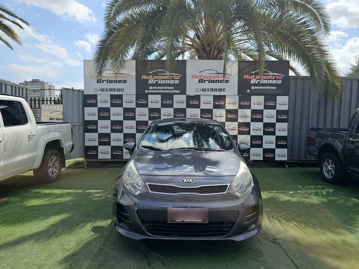 Kia Rio 5 Ex 1.2 año 2016 Kia Rio 5 Ex 1.2 año 2016