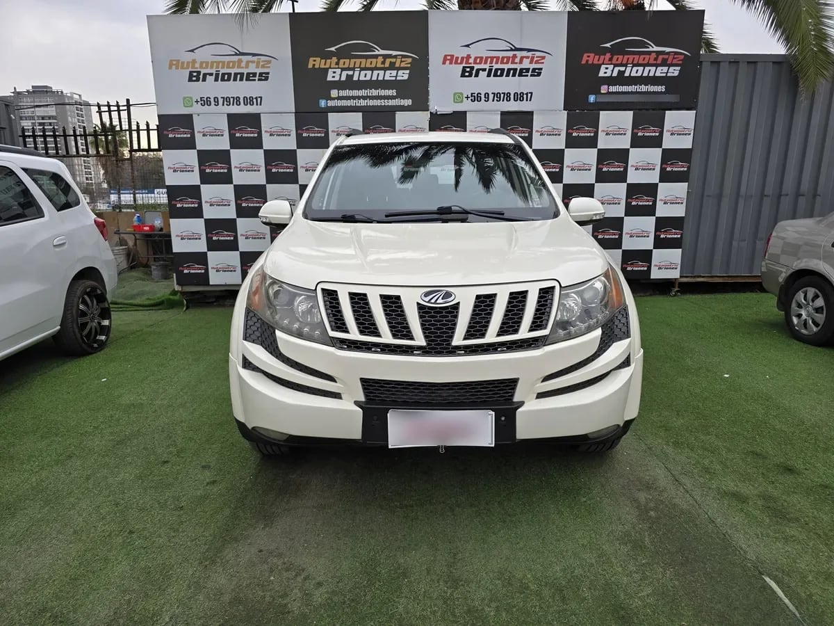 Mahindra Xuv500 2.2cc año 2015 Mahindra Xuv500 2.2cc año 2015