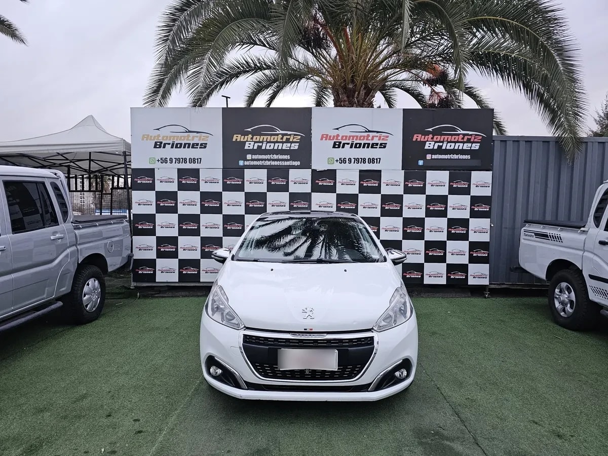 Peugeot 208 Allure 1.6cc At año 2019 Peugeot 208 Allure 1.6cc At año 2019
