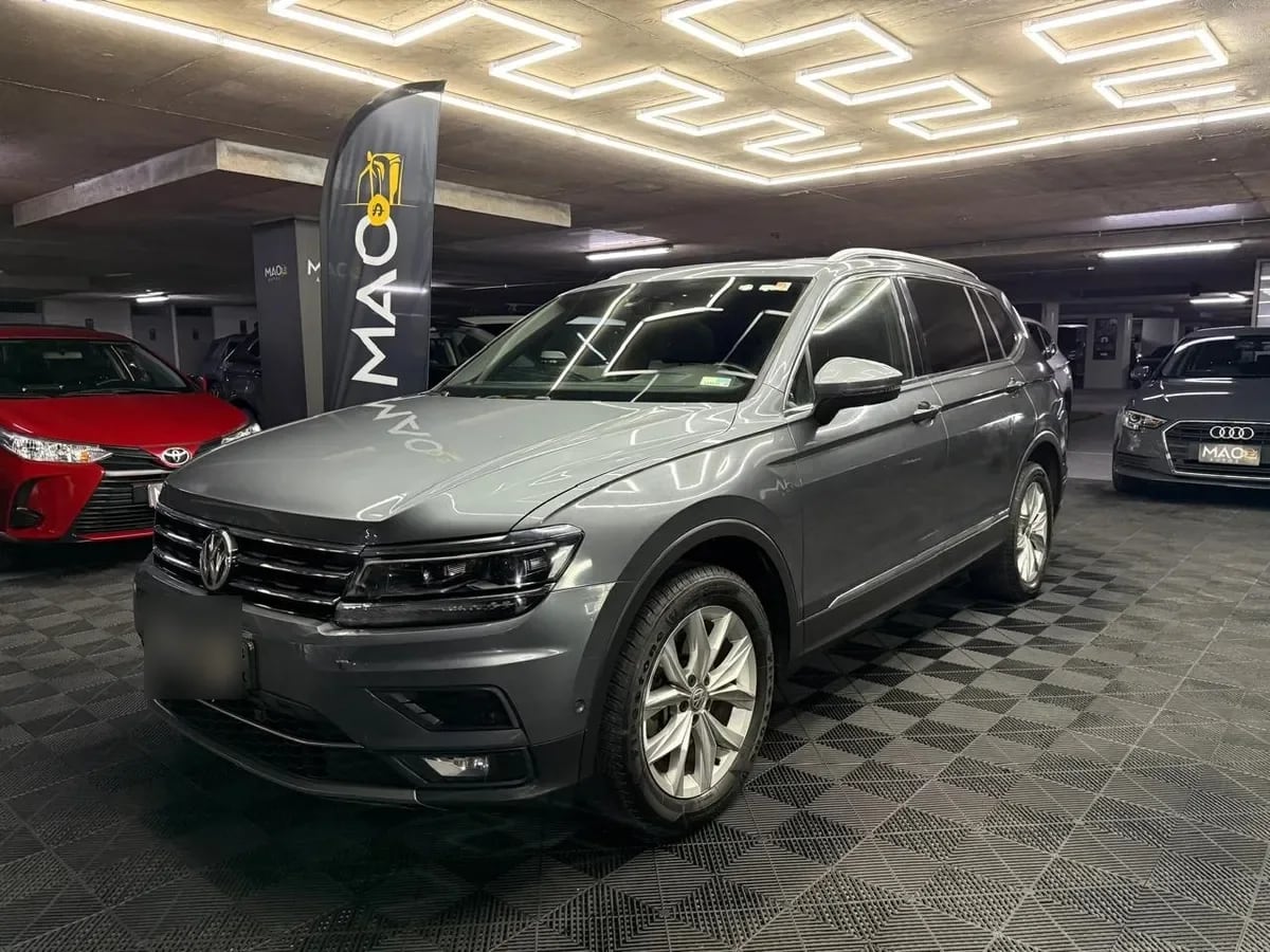 VOLKSWAGEN TIGUAN 2.0 Tsi Limited 180hp At 4x4 año 2019
