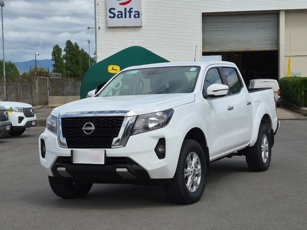 Nissan Navara D Cab 2.3 año 2023