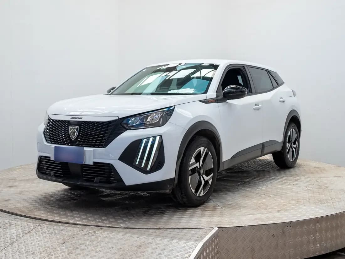 Peugeot 2008 1.2 Style Mhev 136 At Hibrido año 2025